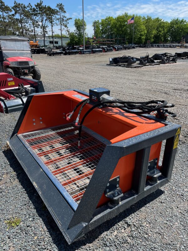 New! 72" Hydraulic Screening Bucket - Image 4